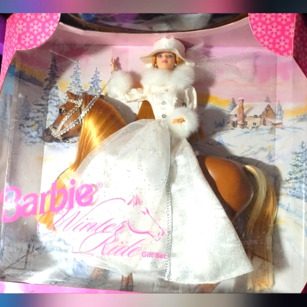 Barbie Doll Mattel "Winter Ride Gift Set" Satin & Fur 1998 Horse 🐎 NIB #19850